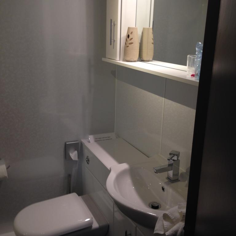 Smithy Lodge Guest House Leyland Esterno foto