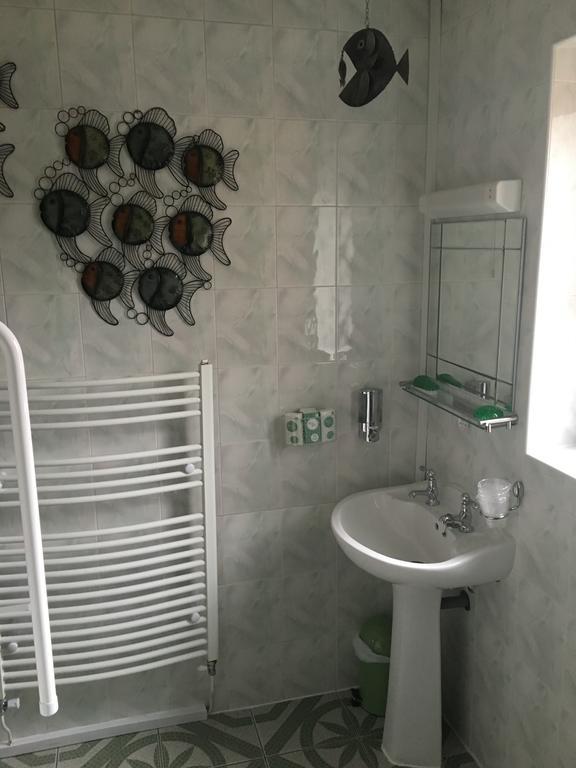 Smithy Lodge Guest House Leyland Esterno foto