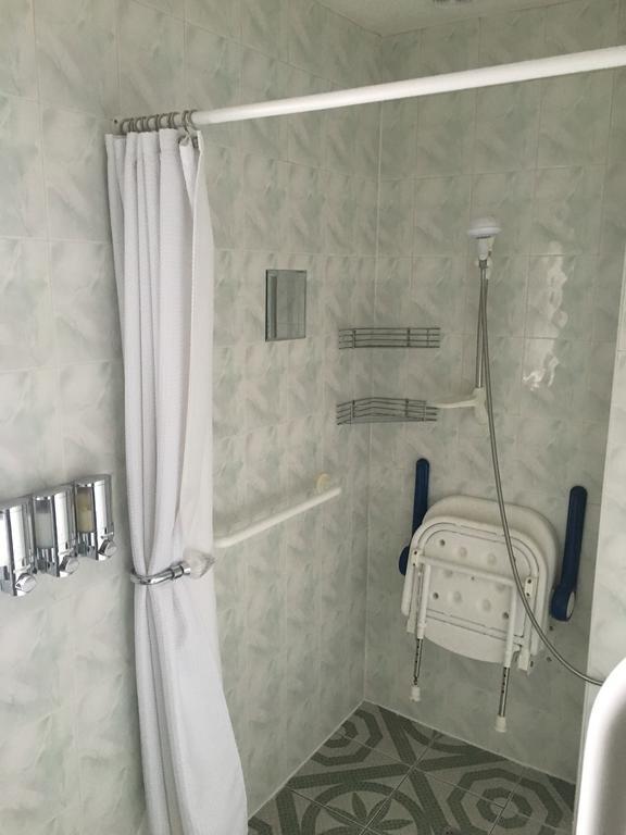 Smithy Lodge Guest House Leyland Esterno foto