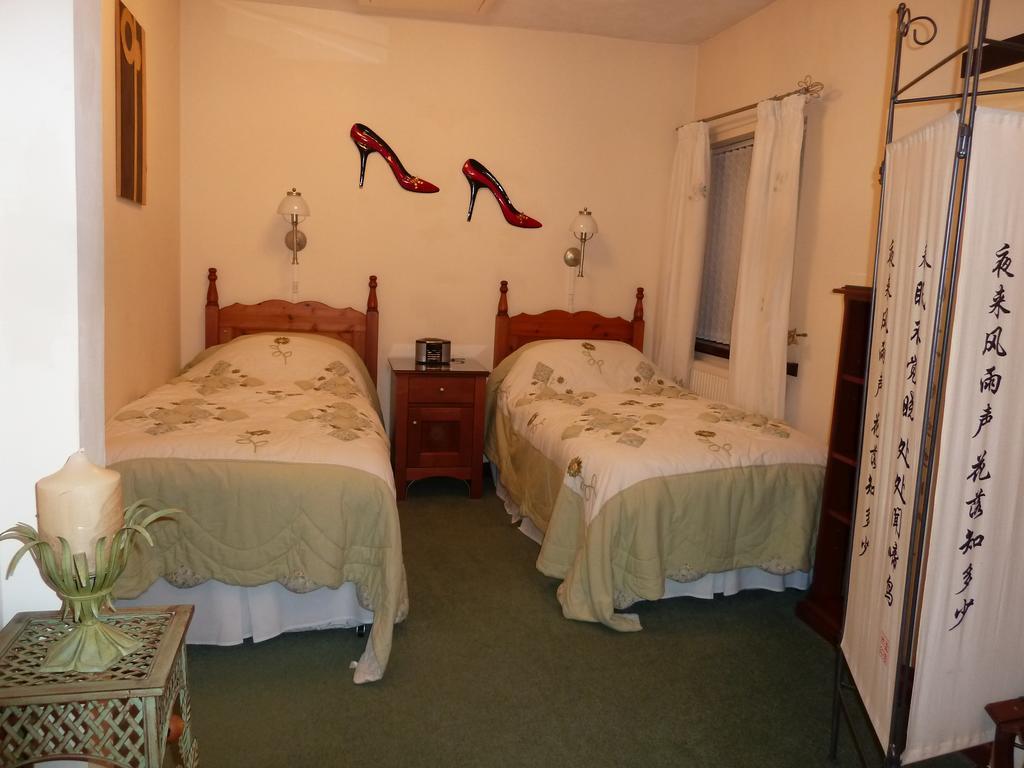 Smithy Lodge Guest House Leyland Esterno foto